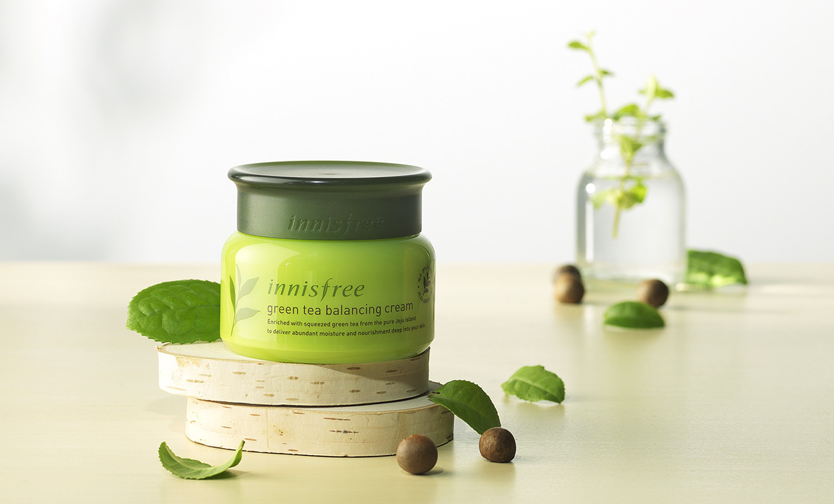 Cách dùng kem dưỡng ẩm Jeju Innisfree Green Tea Balancing Cream EX
